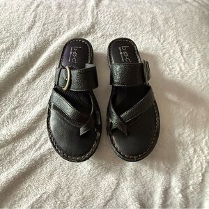 b.o.c. Black Leather Buckle Sandals